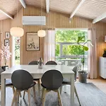 بيت للعطل 3 Bedroom Awesome In Vaeggerlose Bøtø By