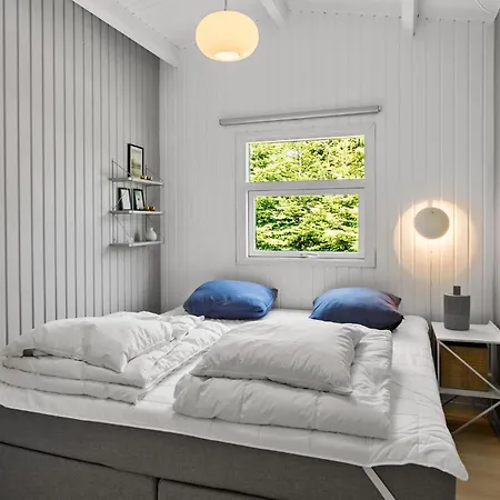3 Bedroom Awesome In Vaeggerlose *