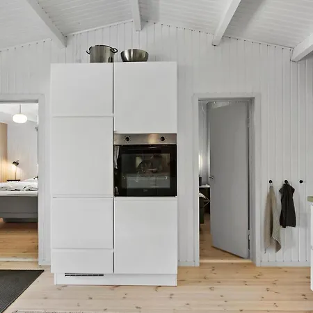 بيت للعطل 3 Bedroom Awesome In Vaeggerlose *