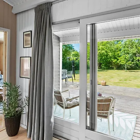 3 Bedroom Awesome In Vaeggerlose بيت للعطل Bøtø By