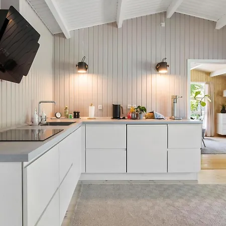 Дом отдыха 3 Bedroom Awesome In Vaeggerlose Boto By