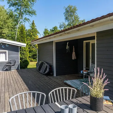 3 Bedroom Awesome In Vaeggerlose بيت للعطل