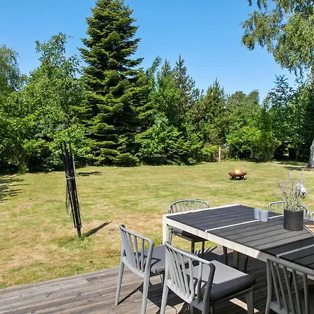 Дом отдыха 3 Bedroom Awesome In Vaeggerlose Boto By