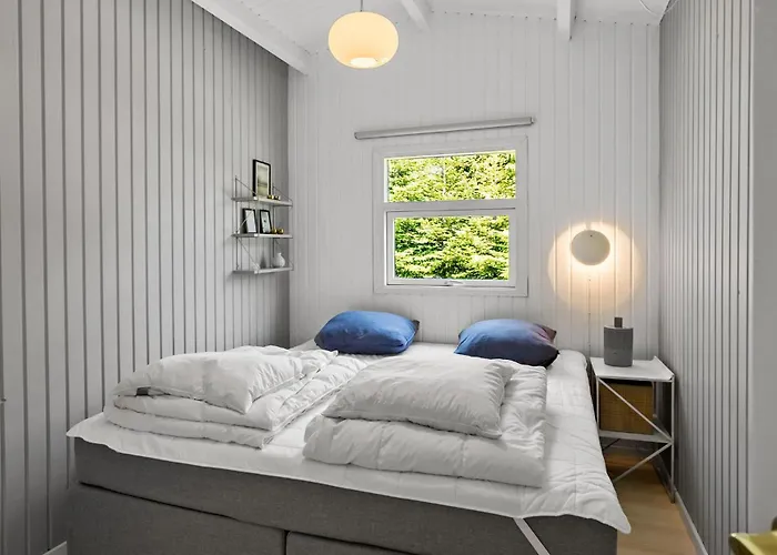 3 Bedroom Awesome In Vaeggerlose *