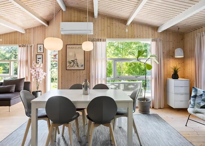 Дом отдыха 3 Bedroom Awesome In Vaeggerlose Boto By