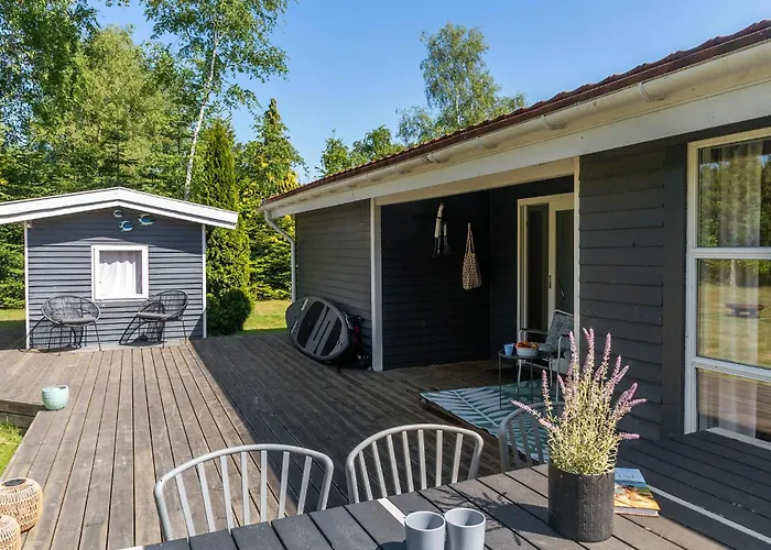 3 Bedroom Awesome In Vaeggerlose Дом отдыха