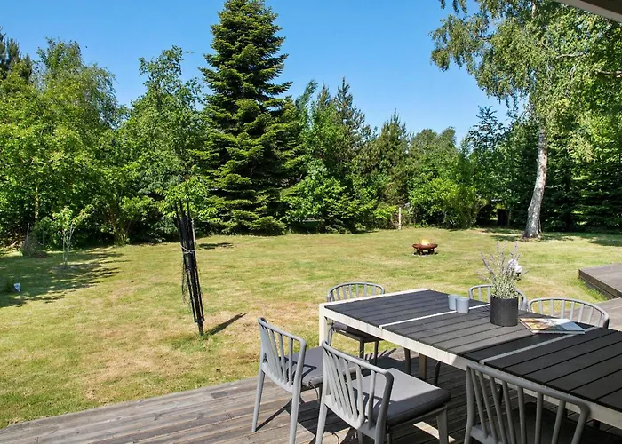 Дом отдыха 3 Bedroom Awesome In Vaeggerlose Boto By