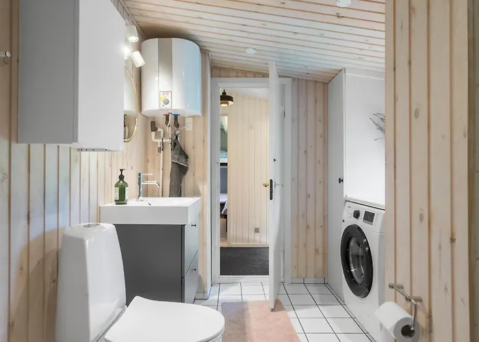 3 Bedroom Awesome In Vaeggerlose Дом отдыха Boto By